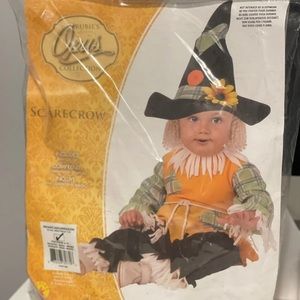 Halloween costume scarecrow